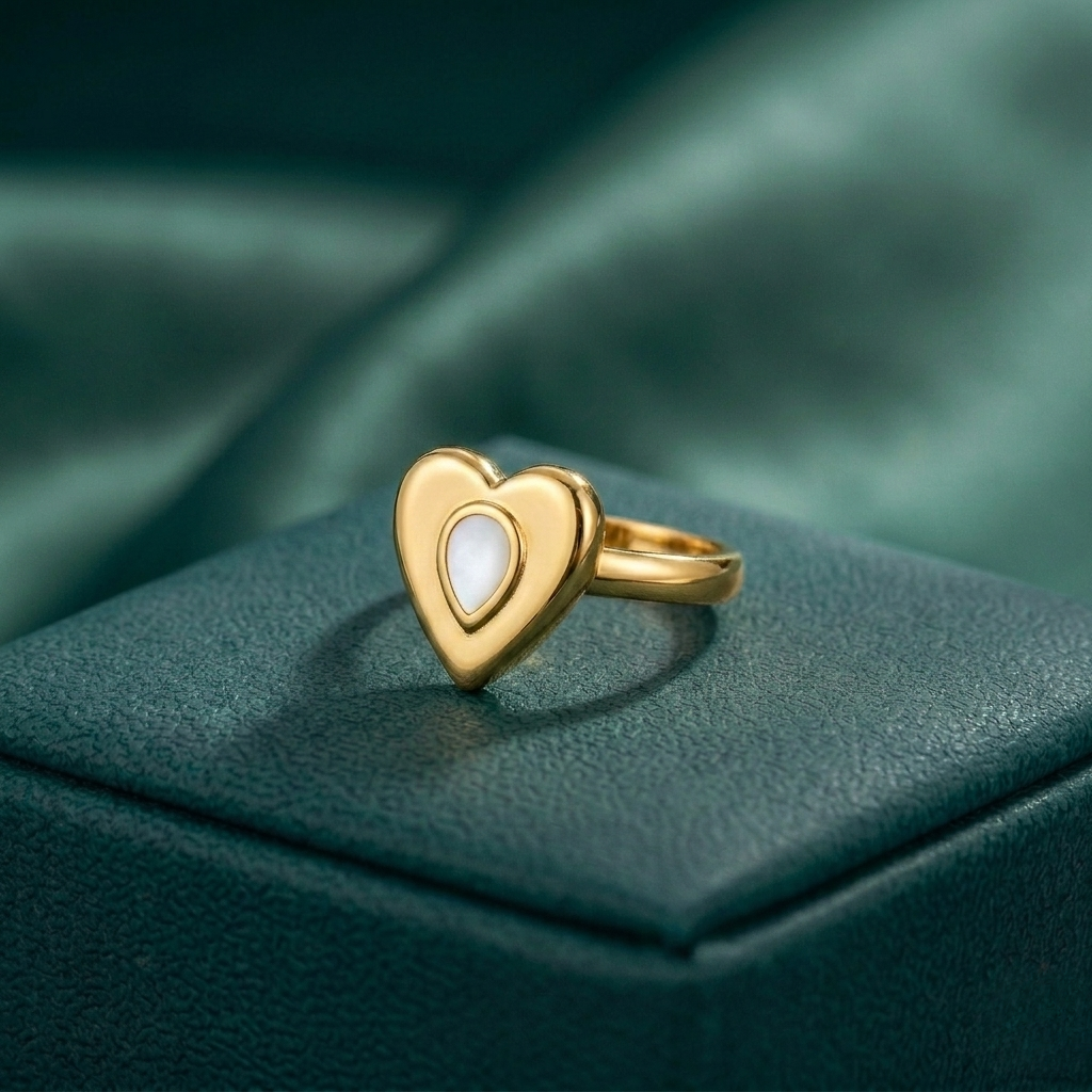 WHITE HEART RING ADJUSTABLE