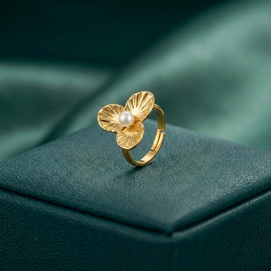 FLOWER STYLE WHITE STONE  ADJUSTABLE RING