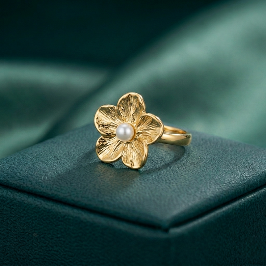 CLASSIC FLOWER WHITE STONE  ADJUSTABLE RING