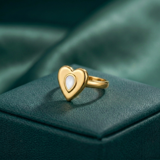WHITE HEART RING ADJUSTABLE